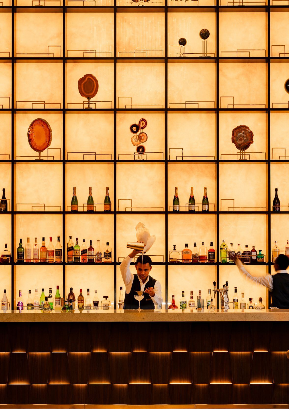 Bar on Explora I